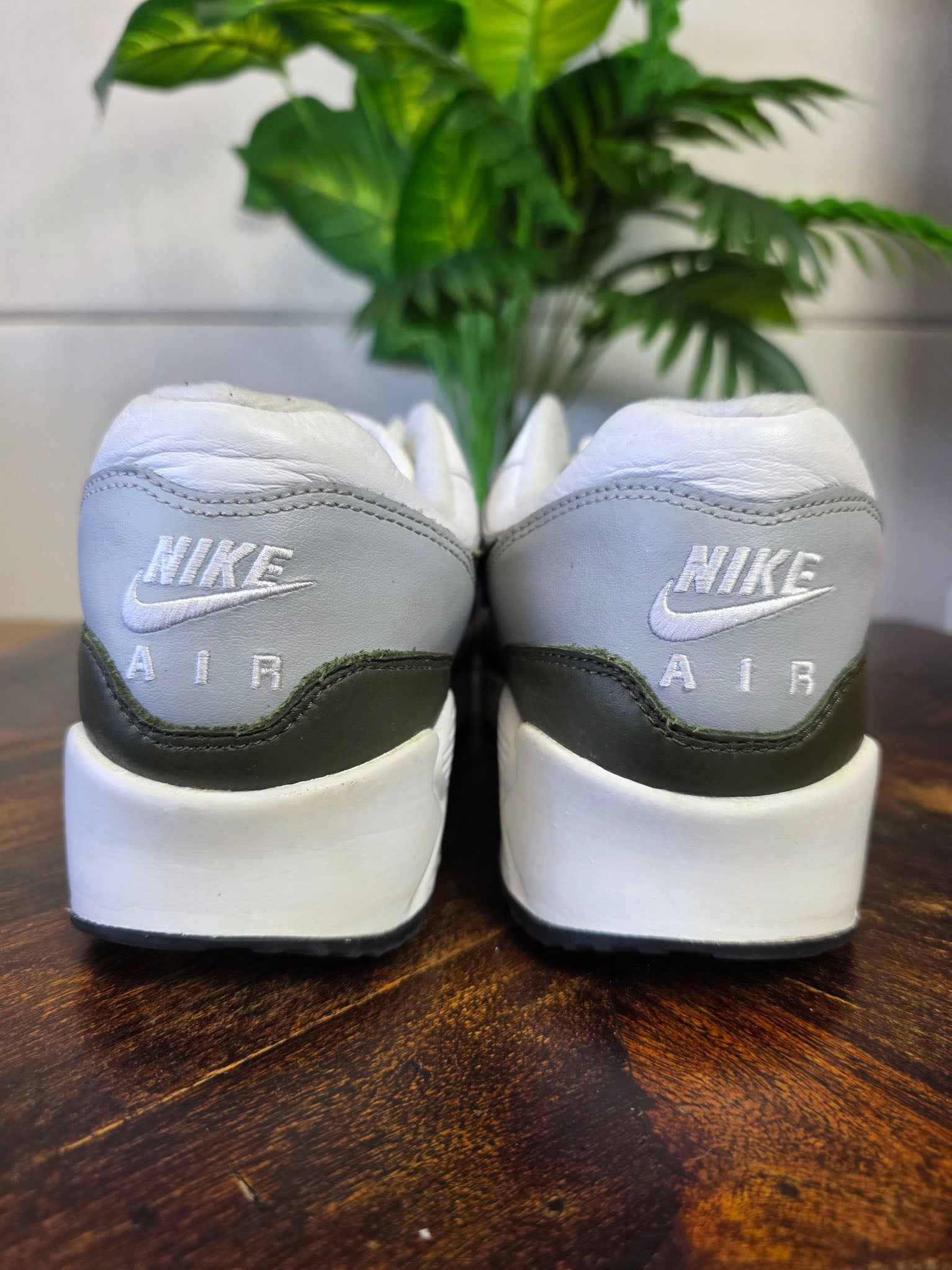 Nike Air Max 90/1 White Cargo Khaki maat 46