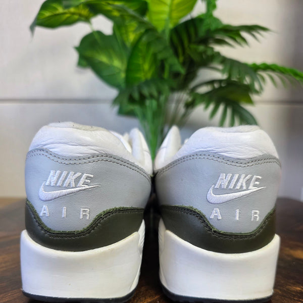 Nike Air Max 90/1 White Cargo Khaki maat 46