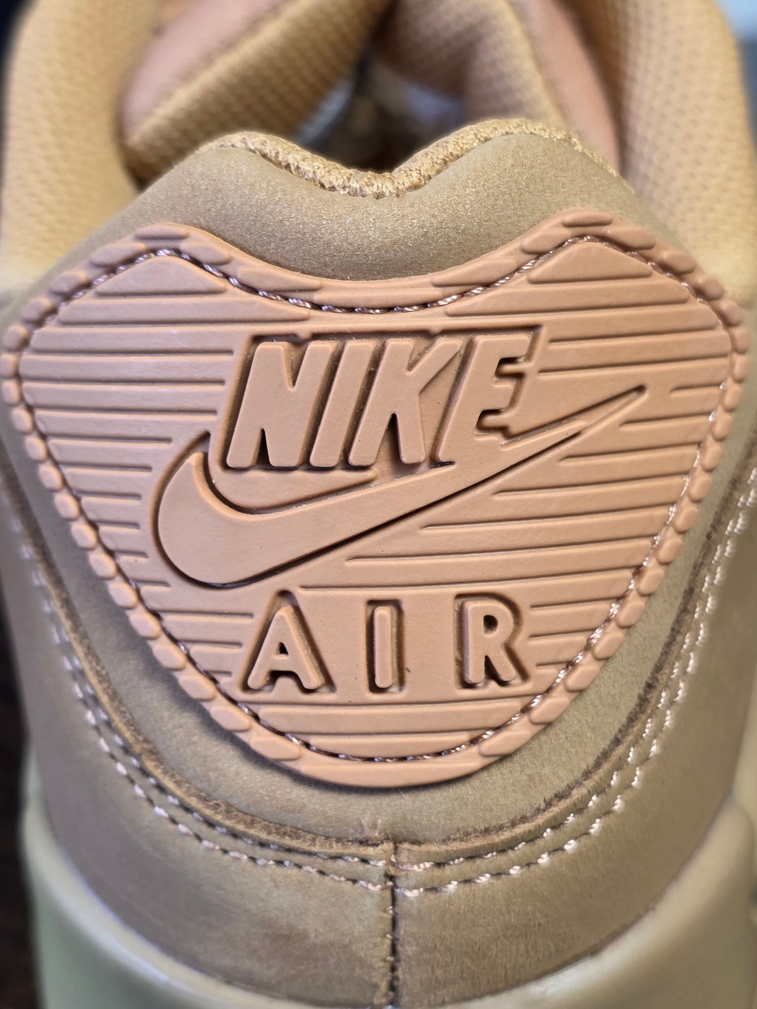 Nike Air Max 90 Wheat maat 42,5