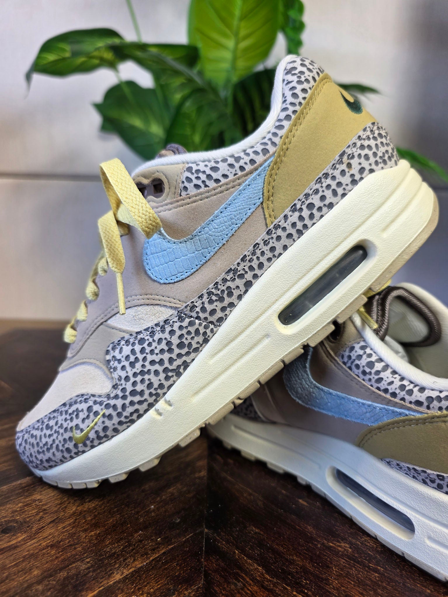 Nike Air Max 1 Cobblestone maat 41