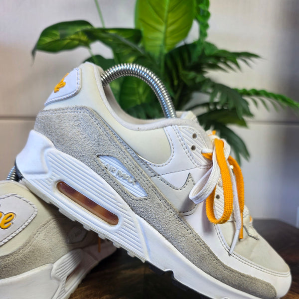 Nike Air Max 90 First Use Light Bone maat 39
