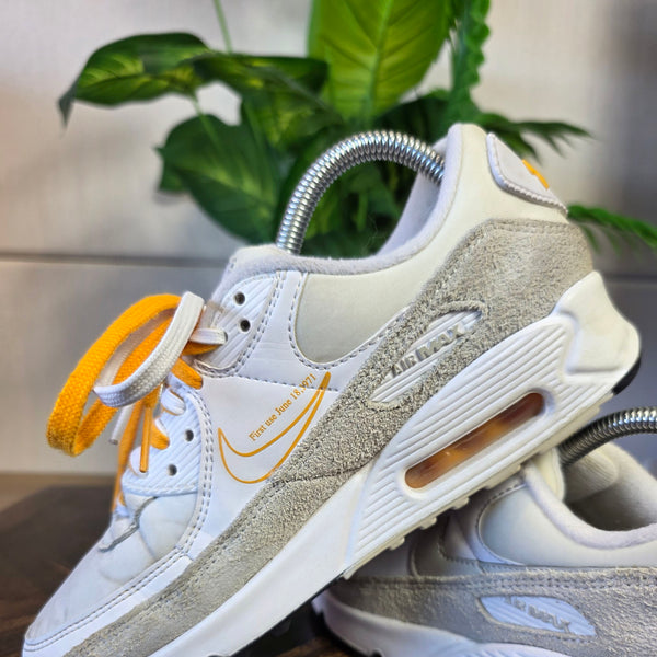 Nike Air Max 90 First Use Light Bone maat 39