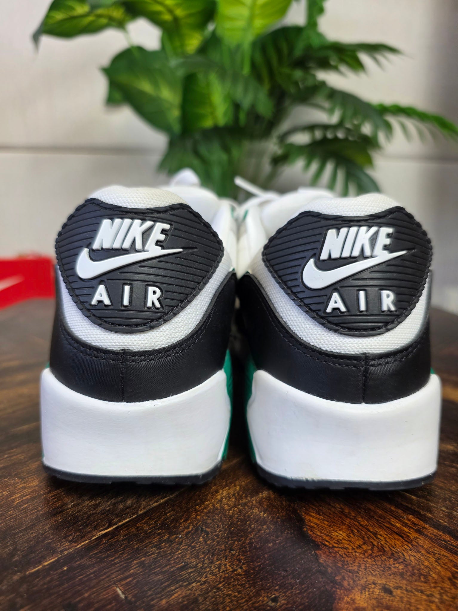 Nike Air Max 90 'Malachite' maat 45