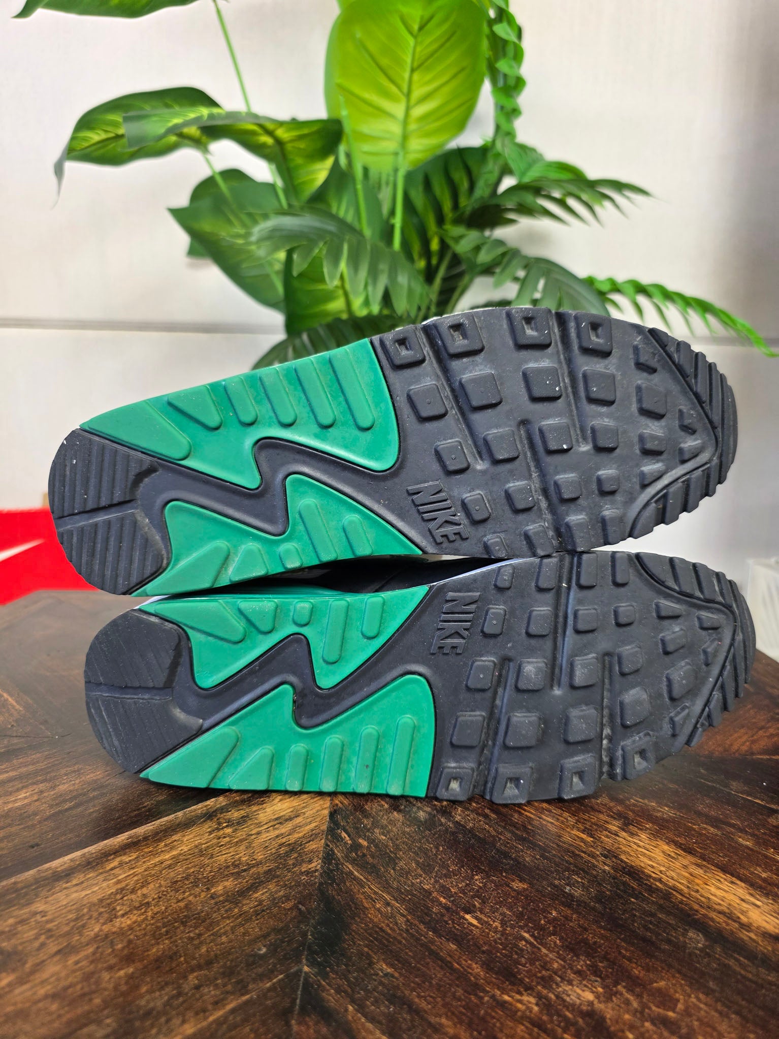 Nike Air Max 90 'Malachite' maat 45