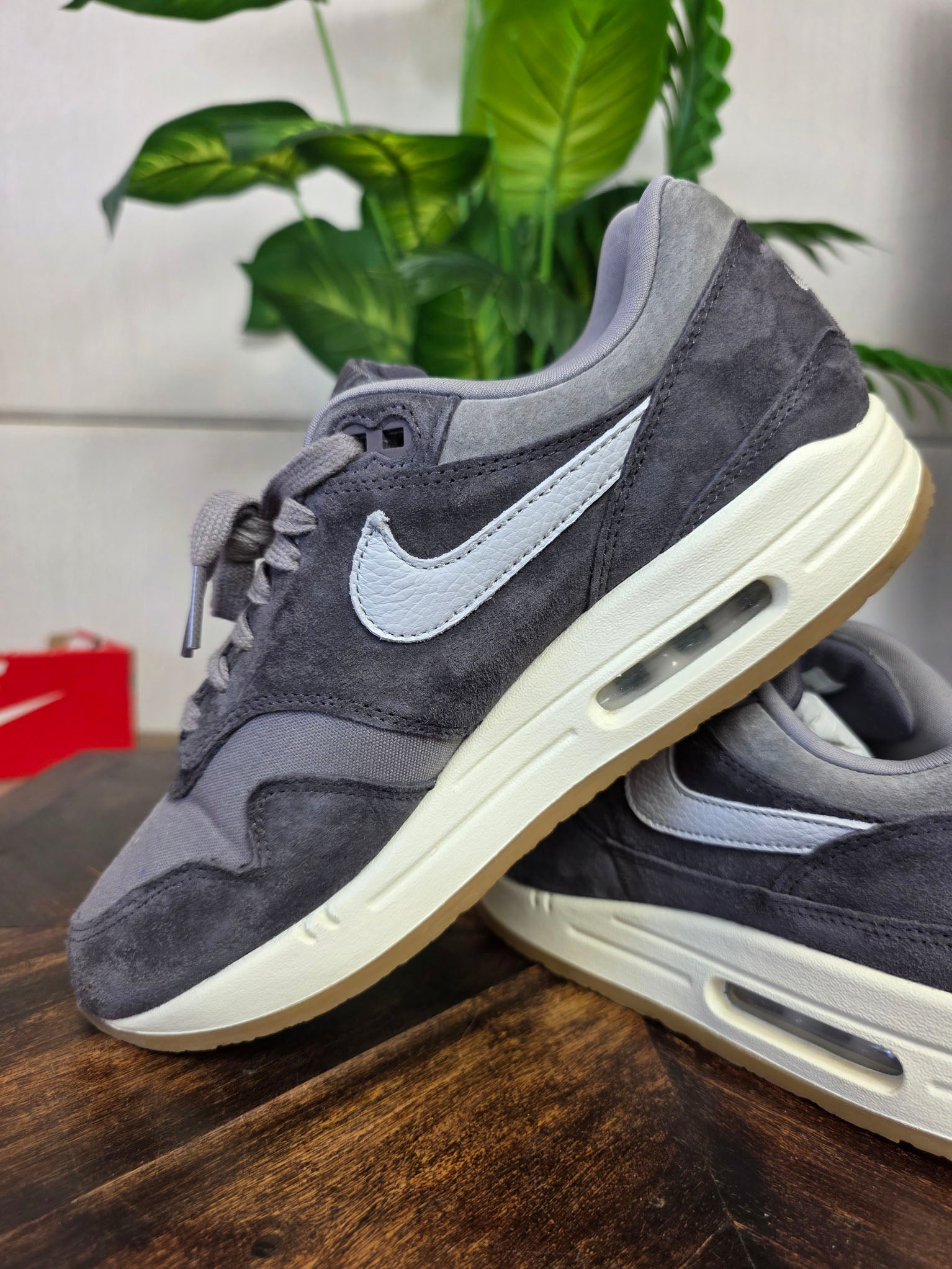 Nike Air Max 1 PRM Crepe "Soft Grey" maat 41