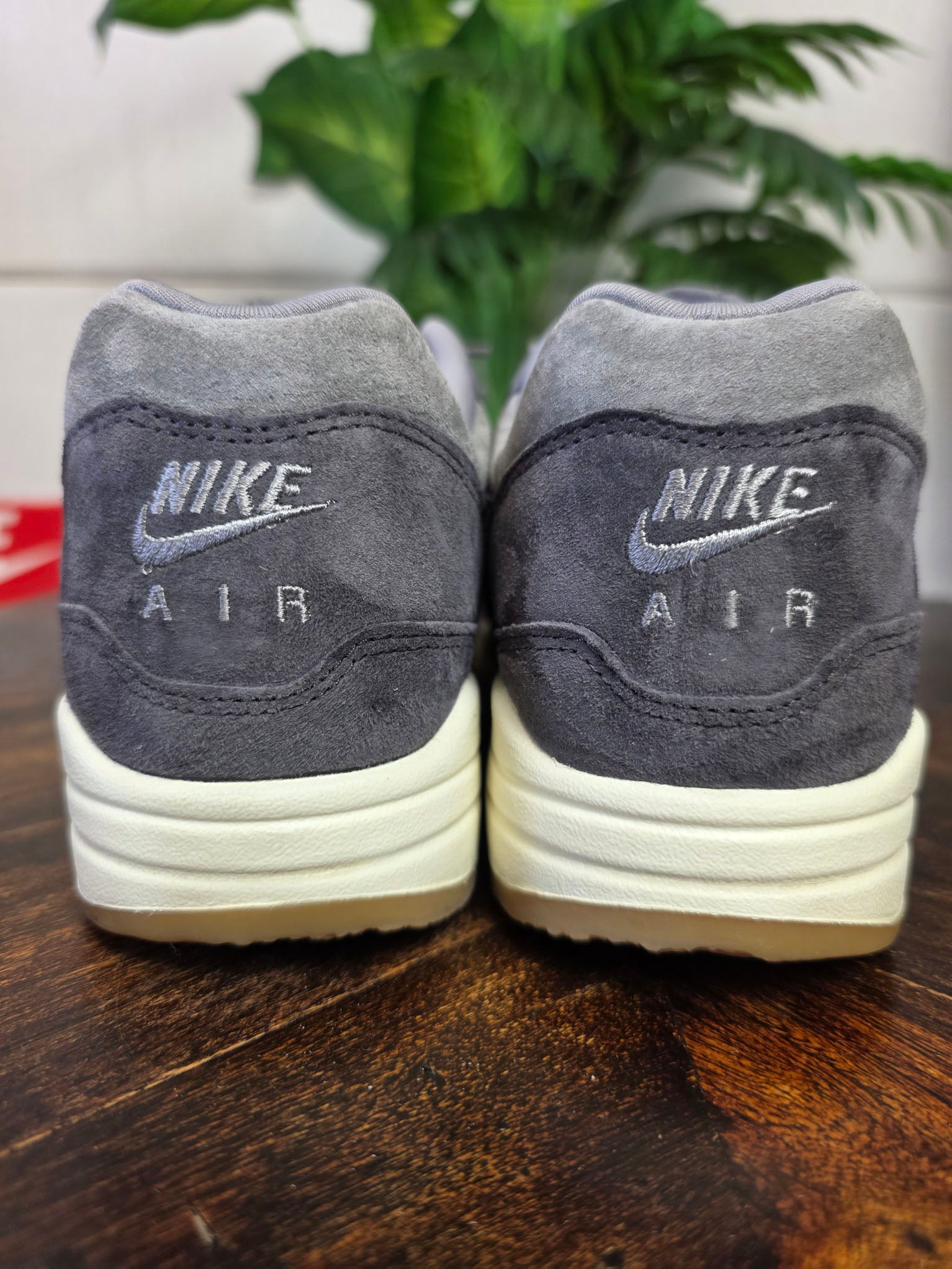 Nike Air Max 1 PRM Crepe "Soft Grey" maat 41