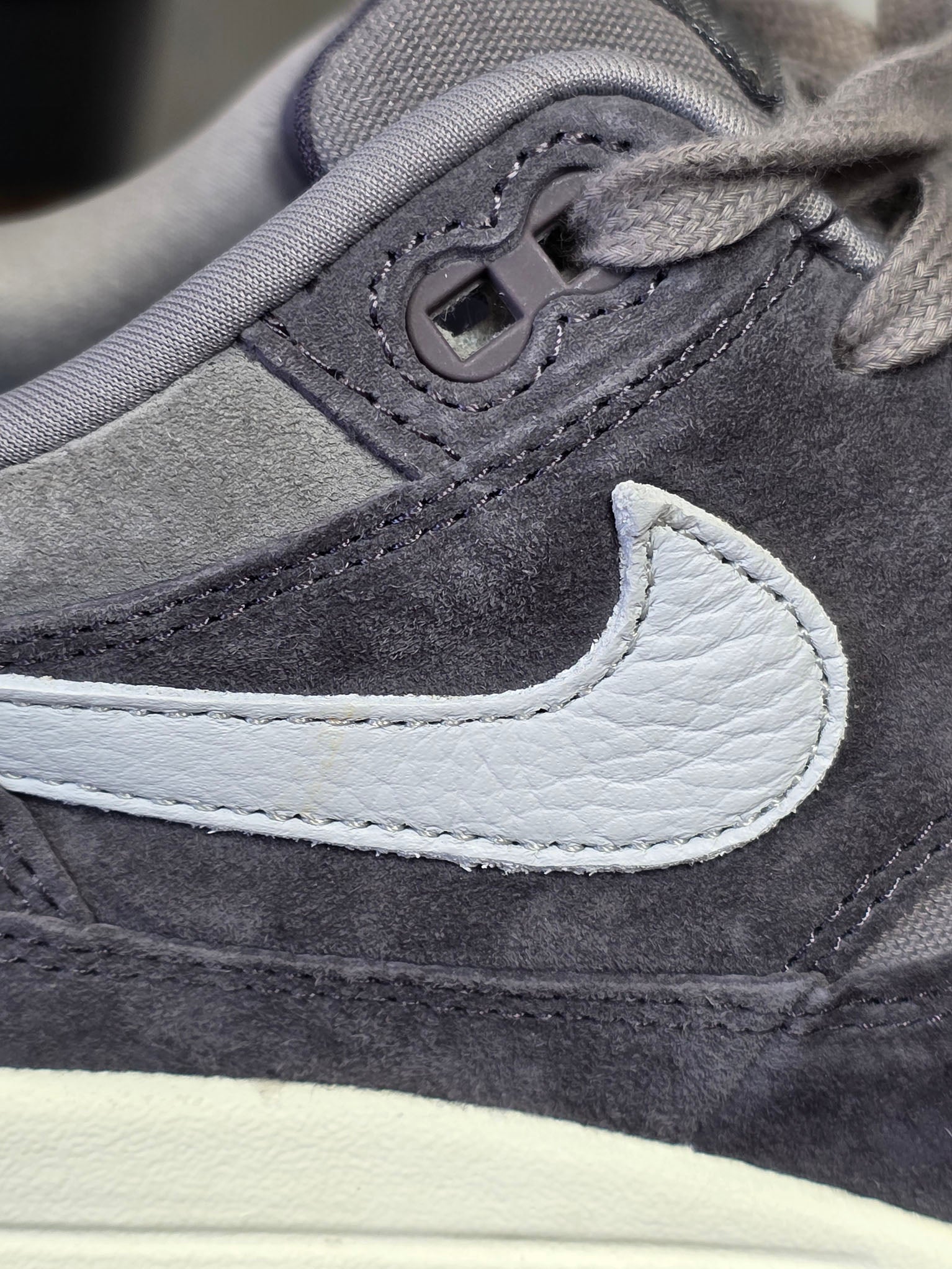 Nike Air Max 1 PRM Crepe "Soft Grey" maat 41