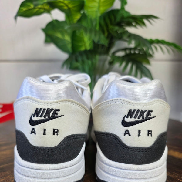 Nike Air Max 1 Black White maat 44