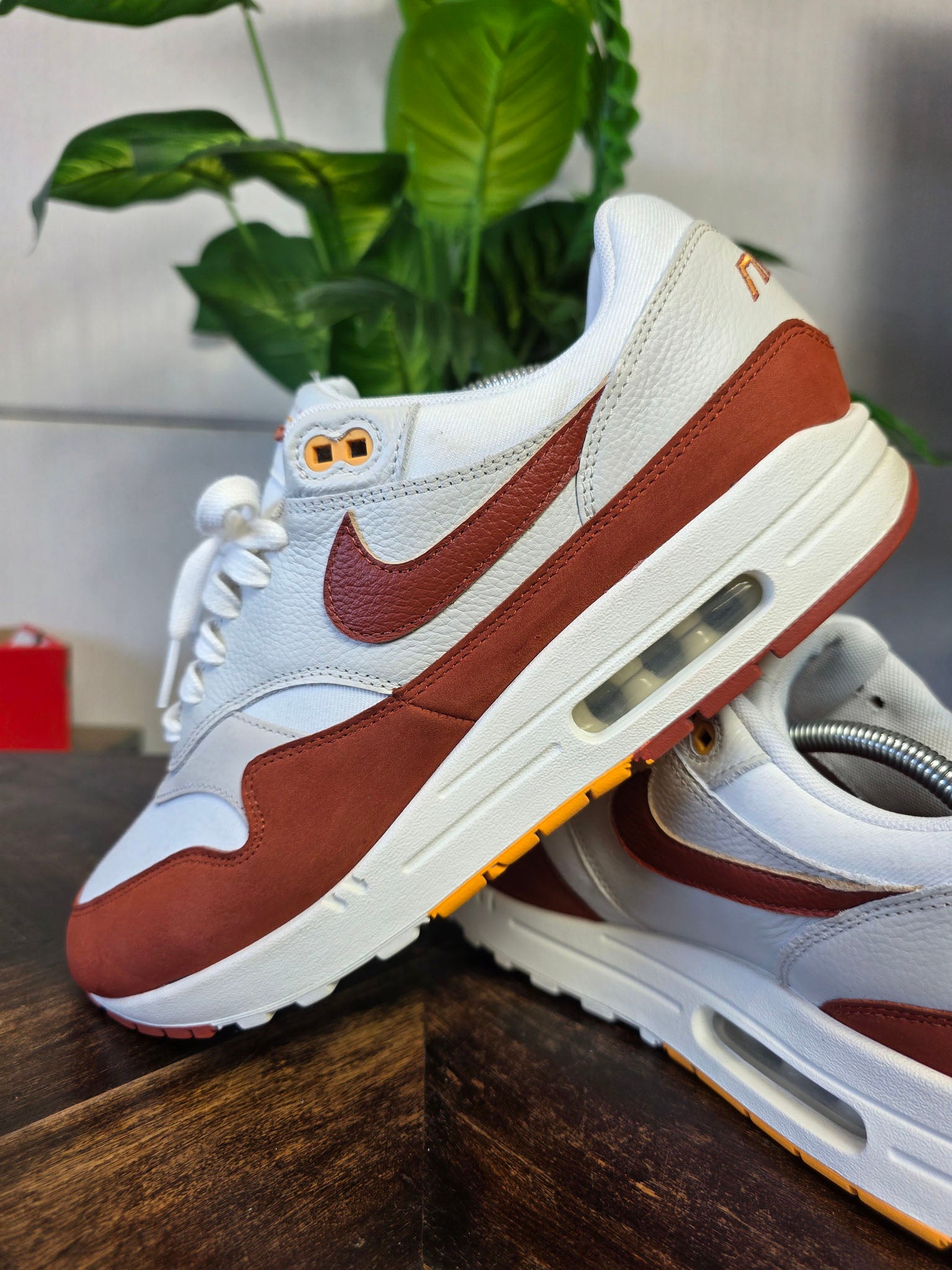 Nike Air Max 1 LX Rugged Orange maat 45,5