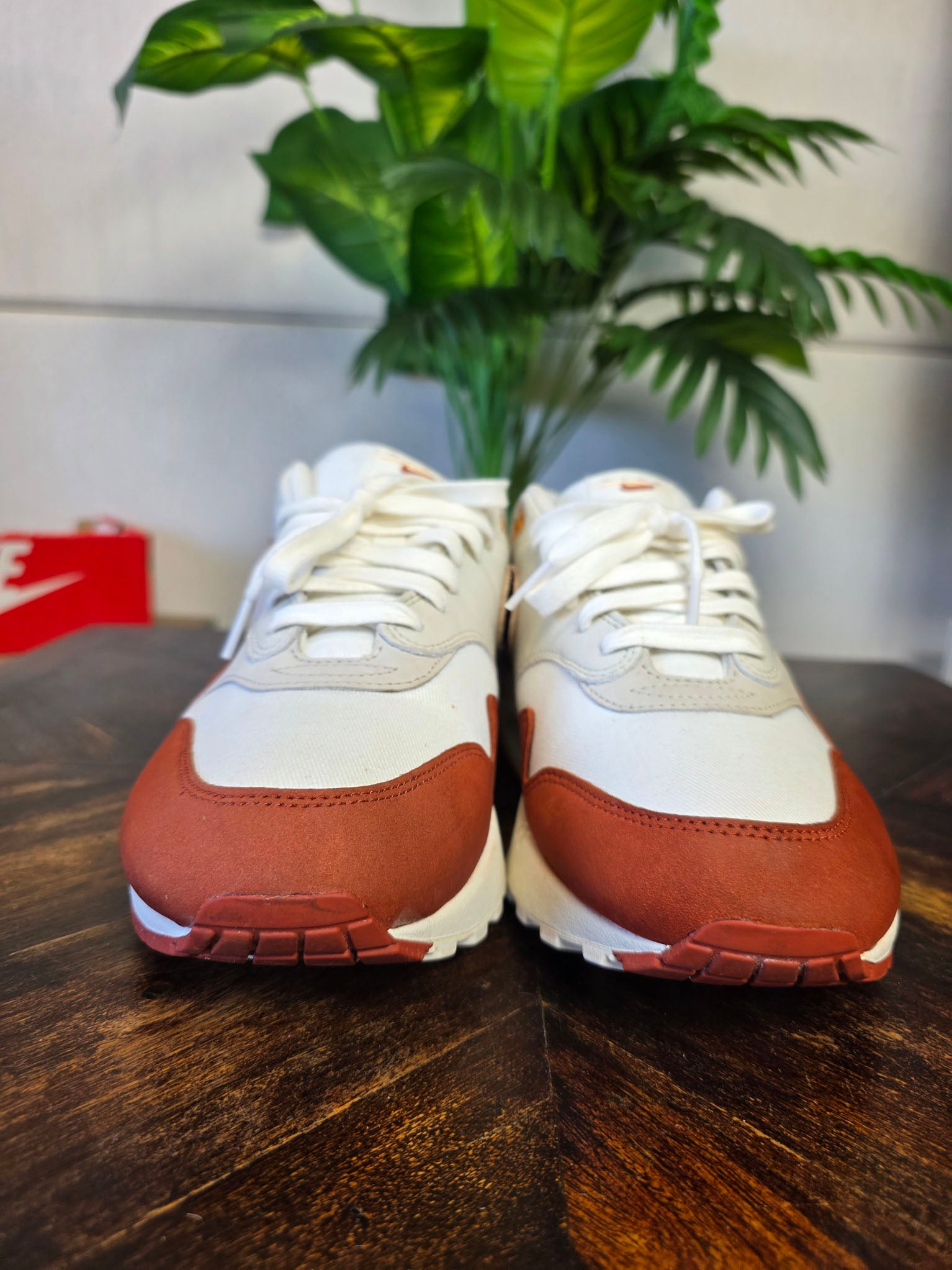 Nike Air Max 1 LX Rugged Orange maat 45,5