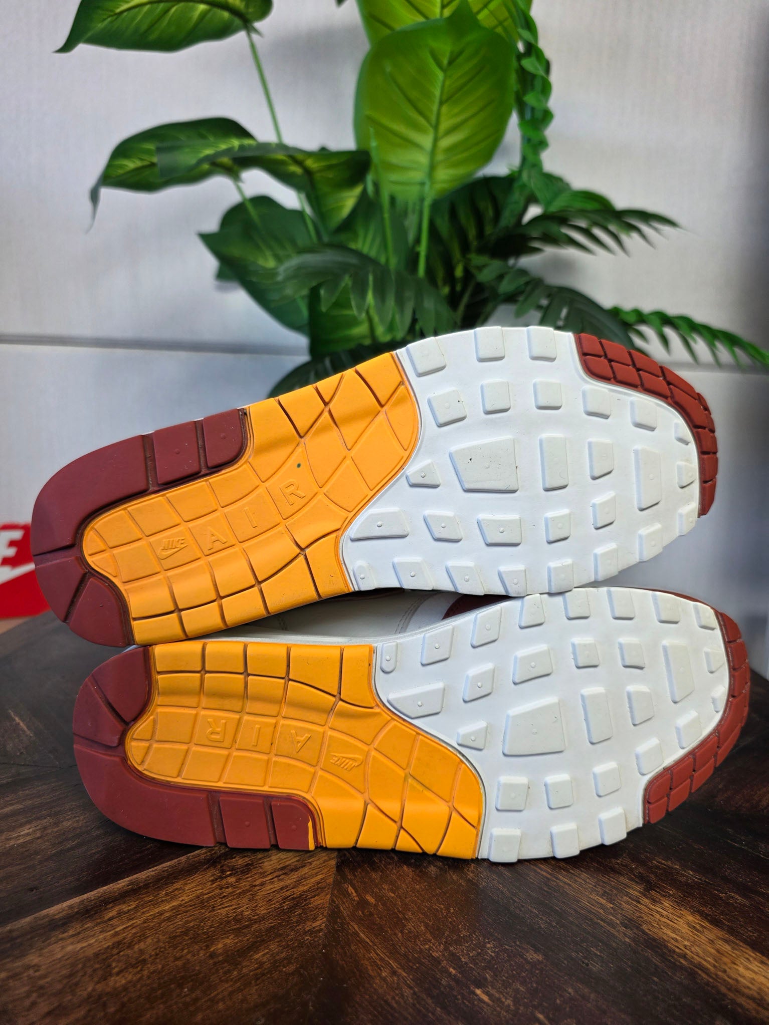 Nike Air Max 1 LX Rugged Orange maat 45,5