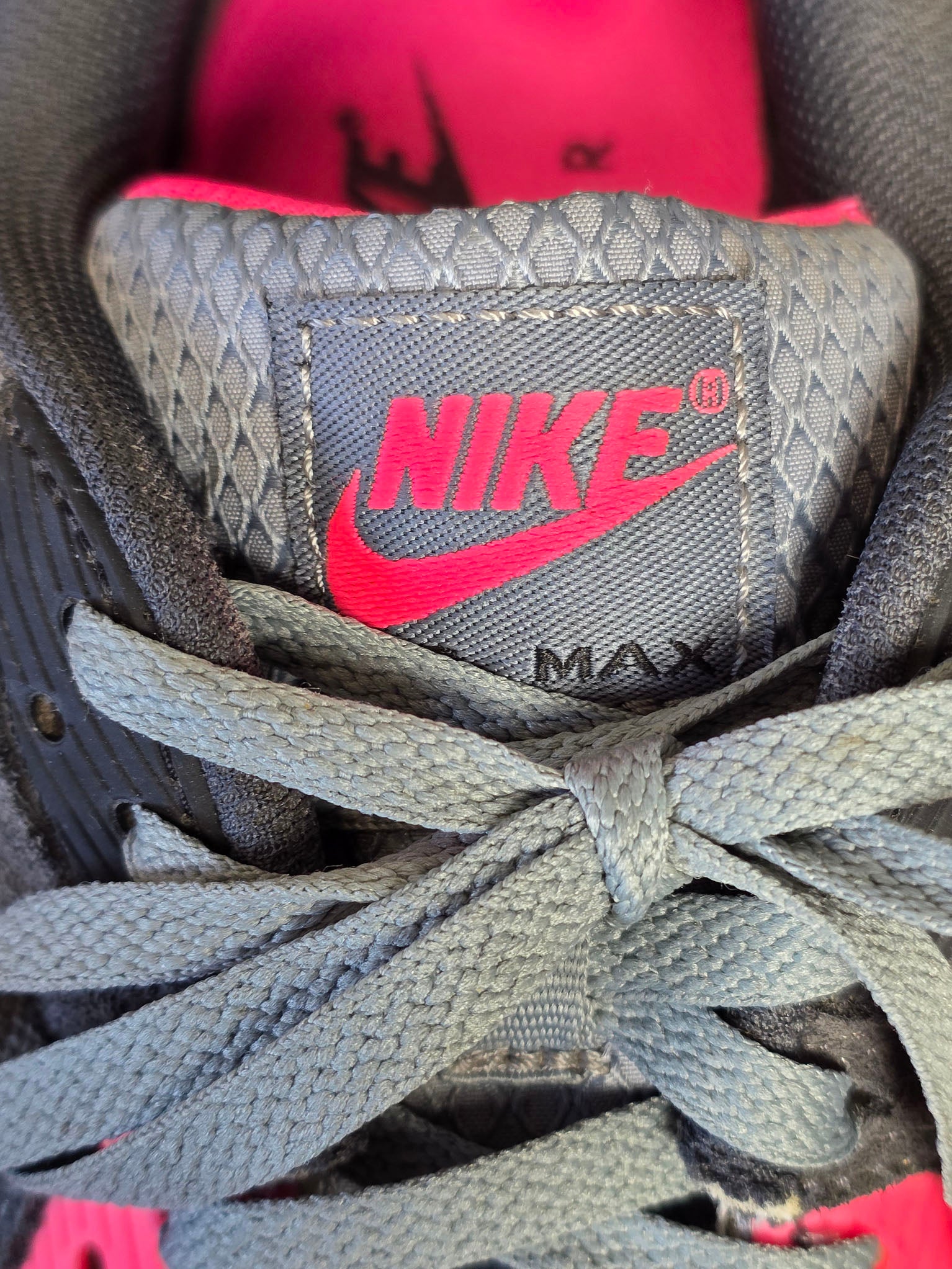 Nike Air Max 90 Hyper Pink maat 44