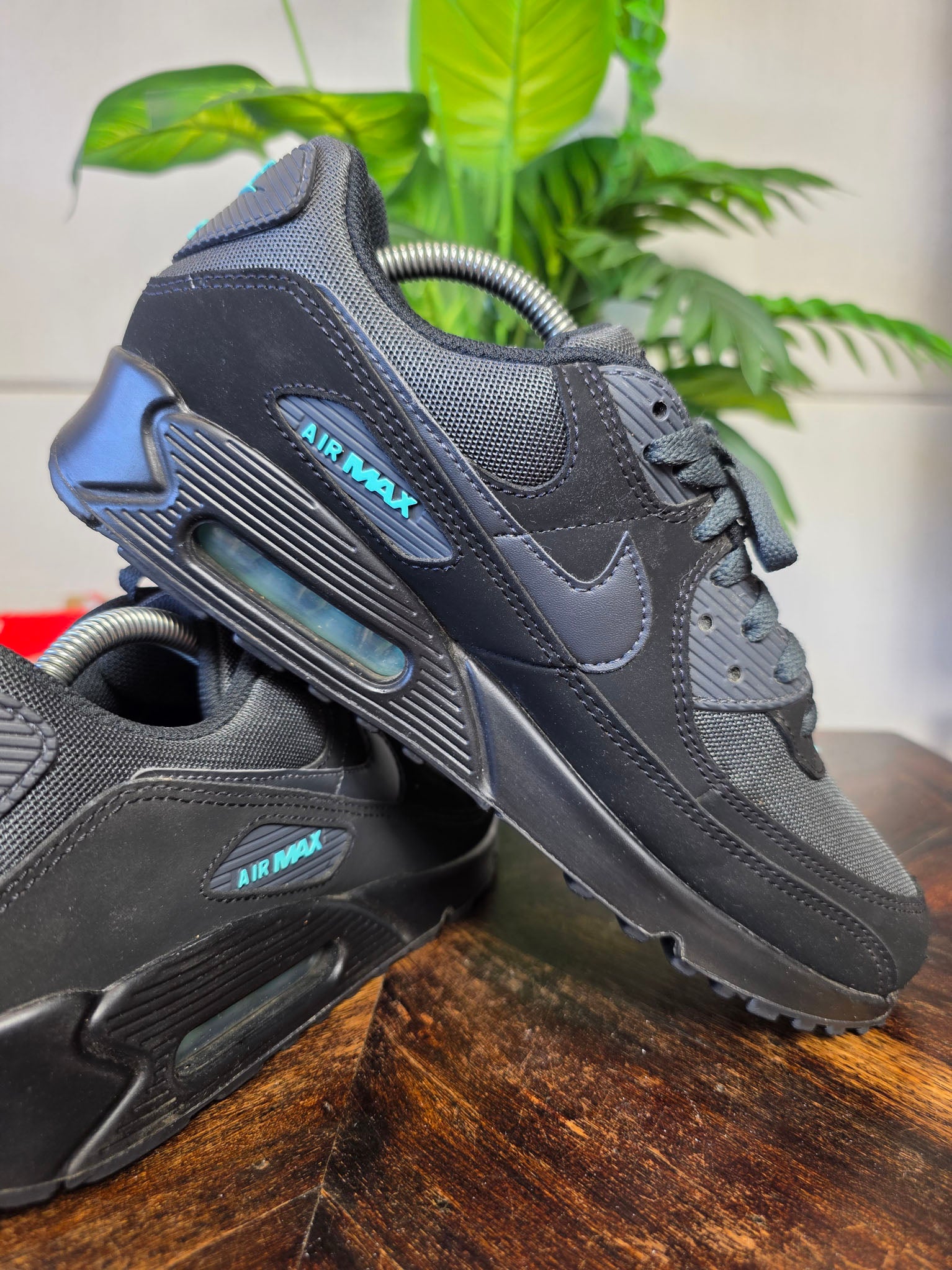 Nike Air Max 90 Black Tiffany maat 42,5