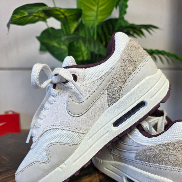 Nike Air Max 1 Brown Burgundy Crush maat 36,5