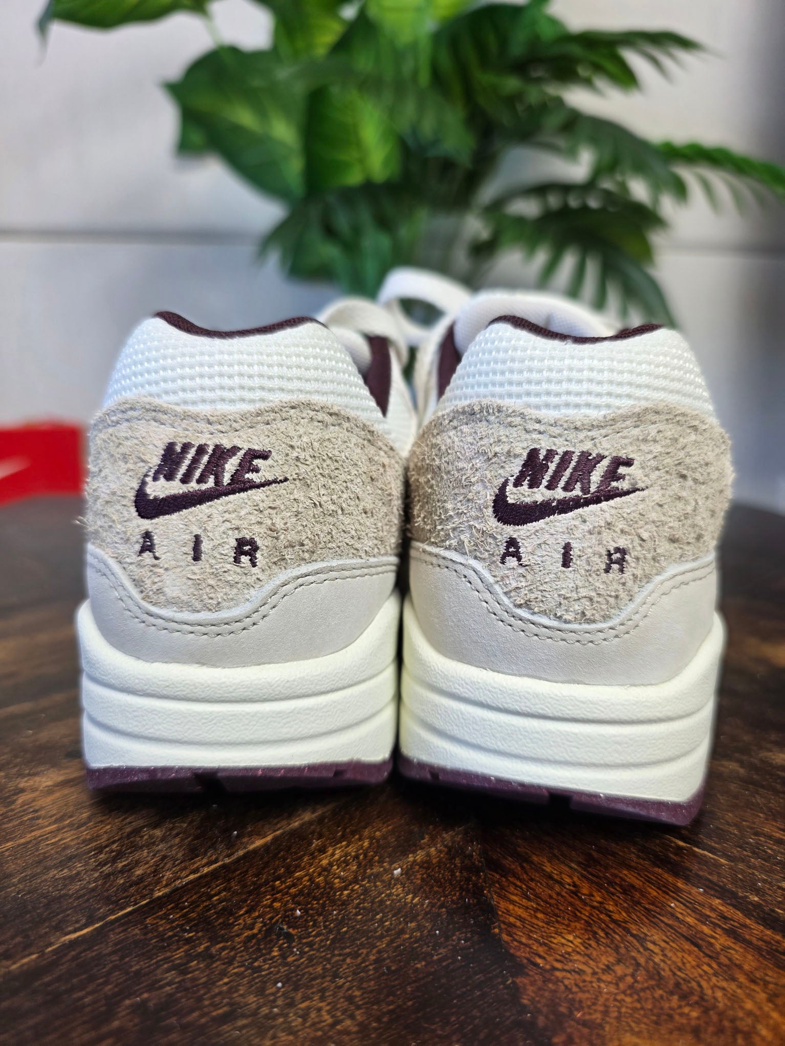 Nike Air Max 1 Brown Burgundy Crush maat 36,5