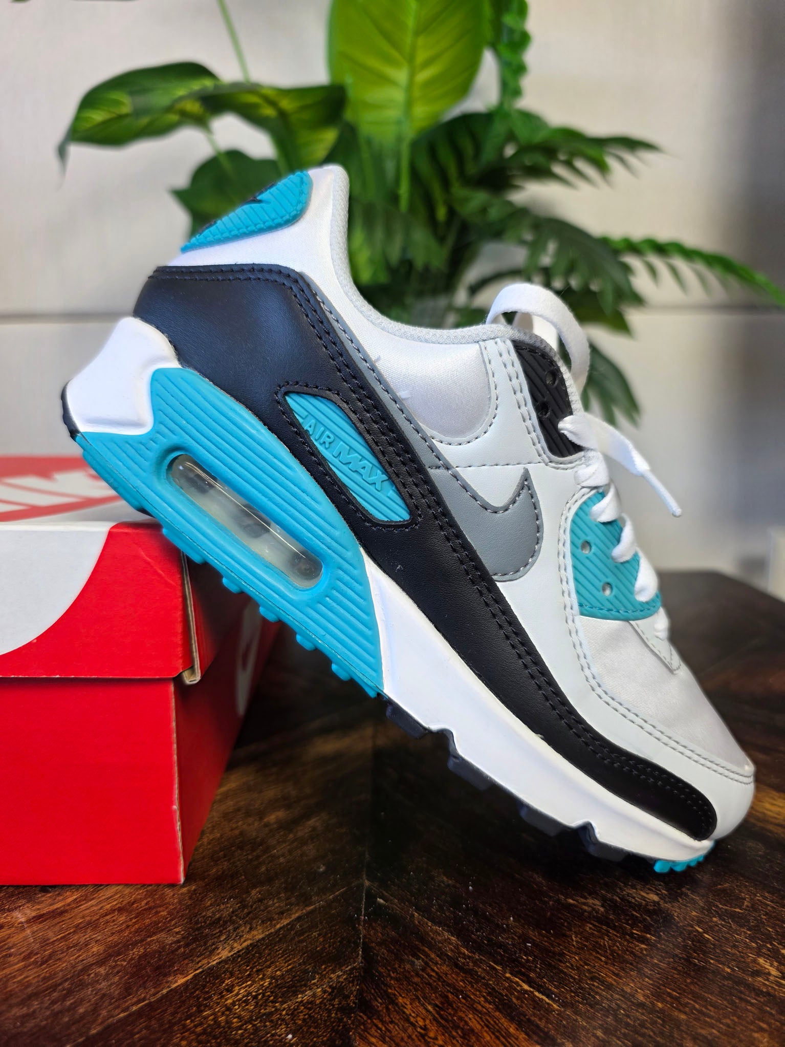 Nike Air Max 90 Teal Nebula maat 37,5
