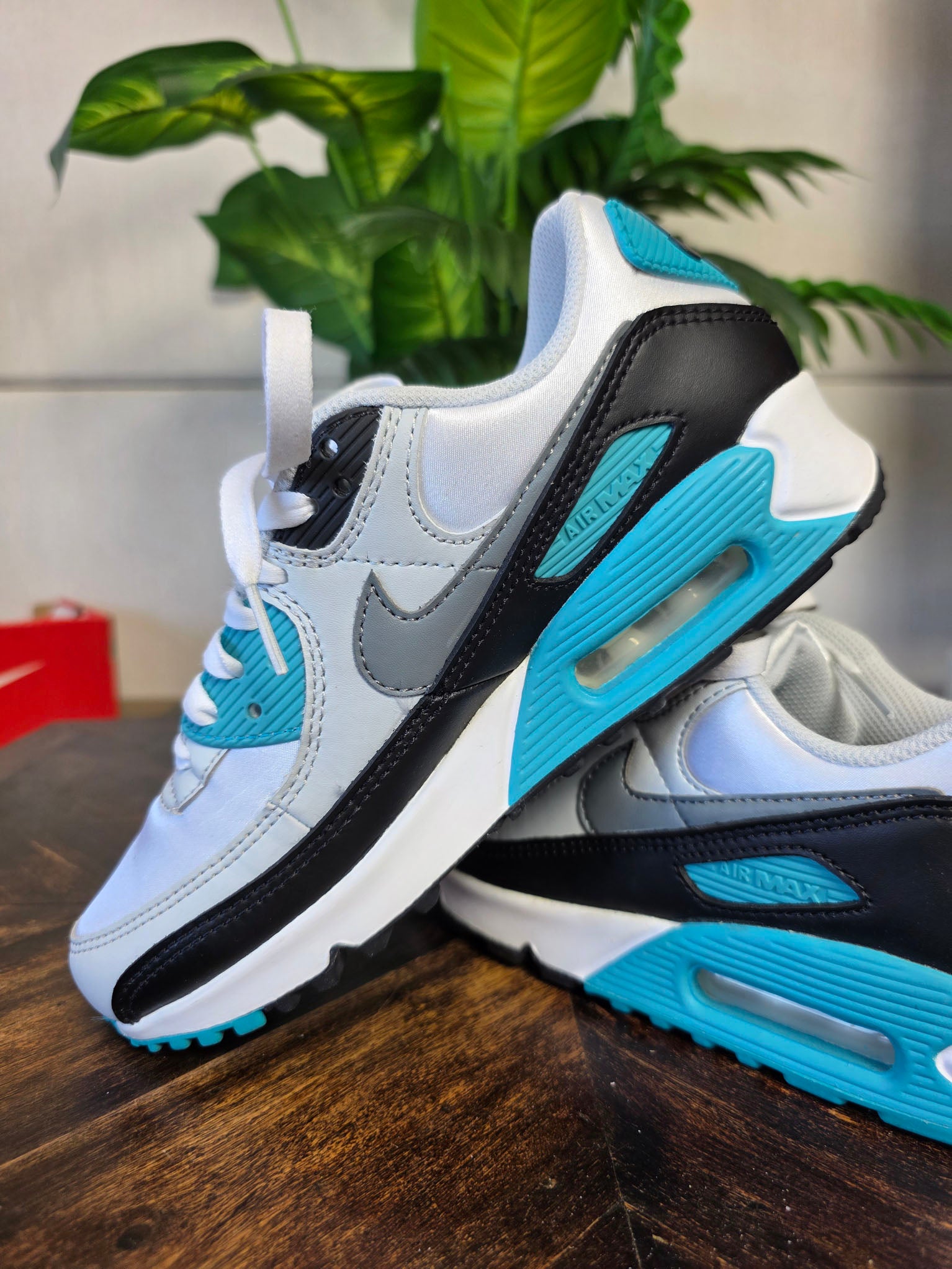 Nike Air Max 90 Teal Nebula maat 37,5