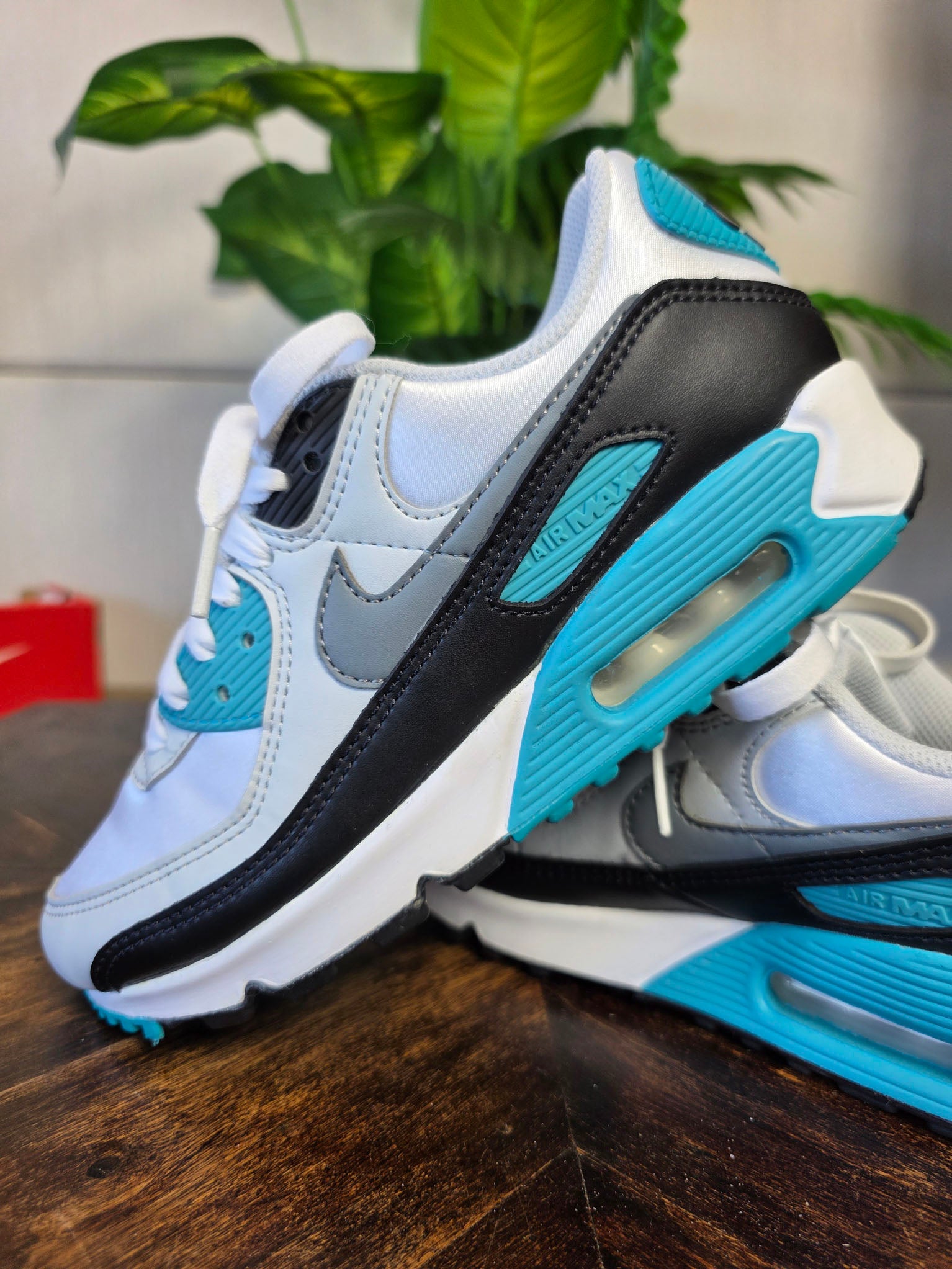 Nike Air Max 90 Teal Nebula maat 37,5
