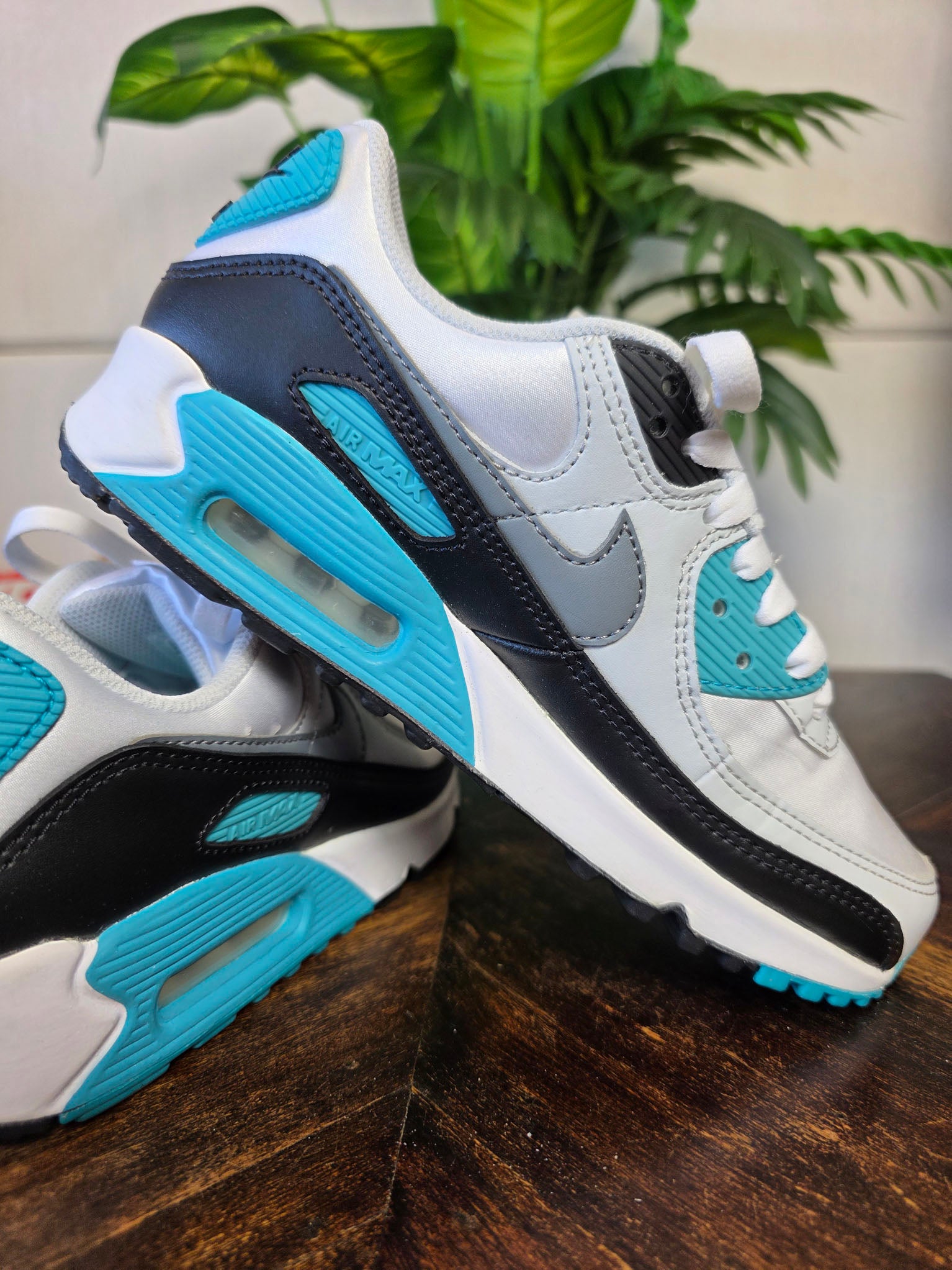 Nike Air Max 90 Teal Nebula maat 37,5