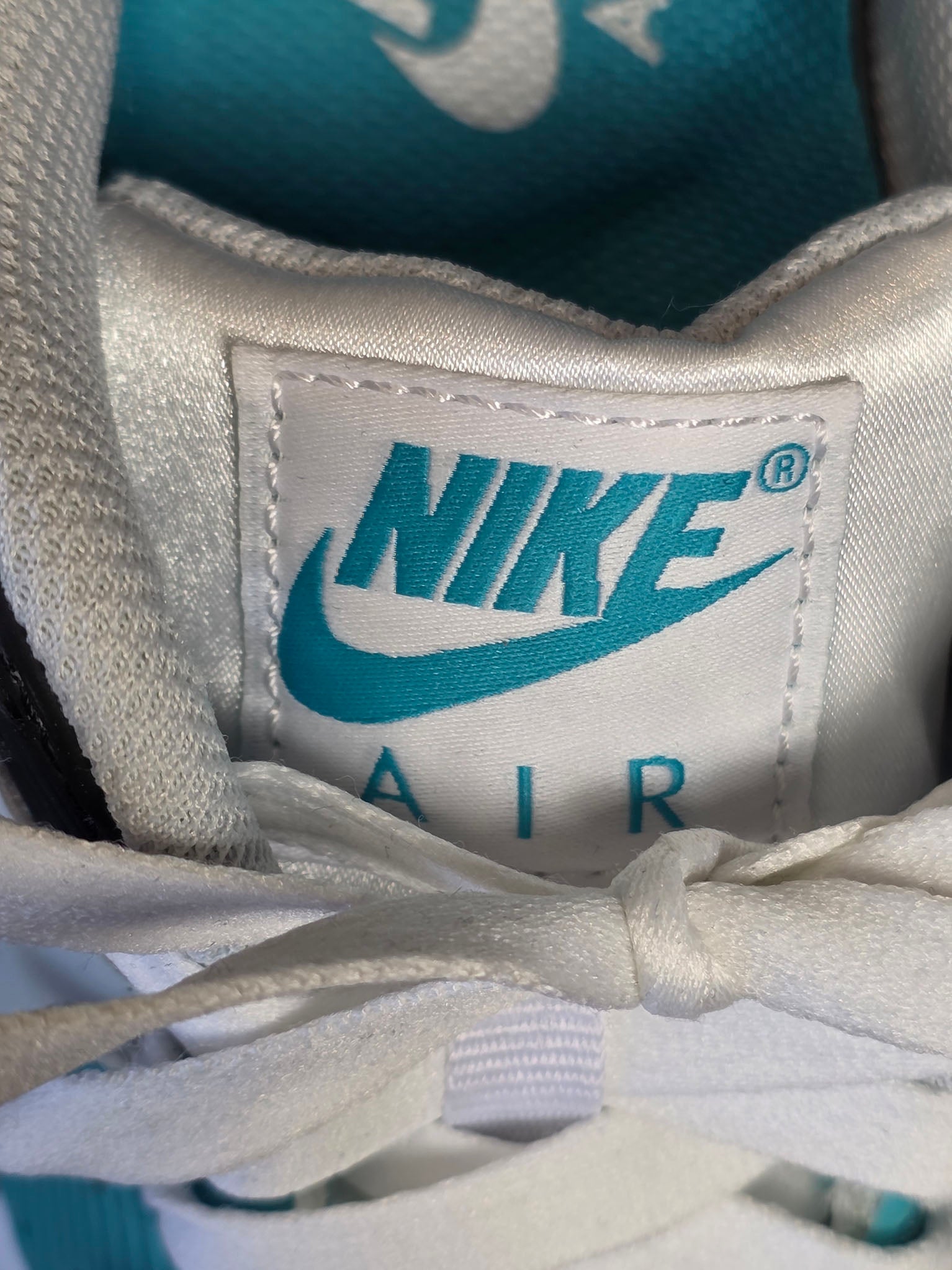 Nike Air Max 90 Teal Nebula maat 37,5