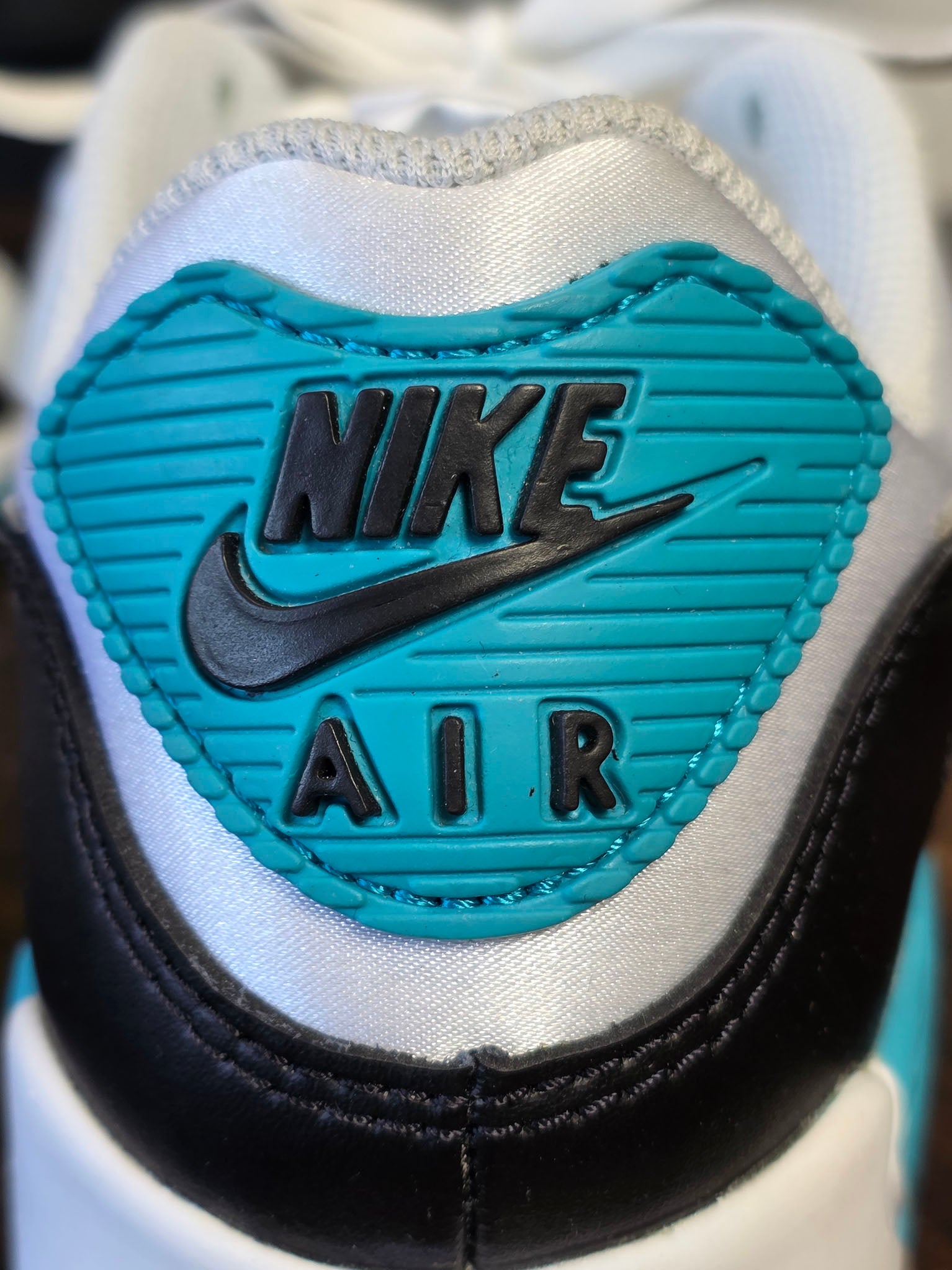 Nike Air Max 90 Teal Nebula maat 37,5