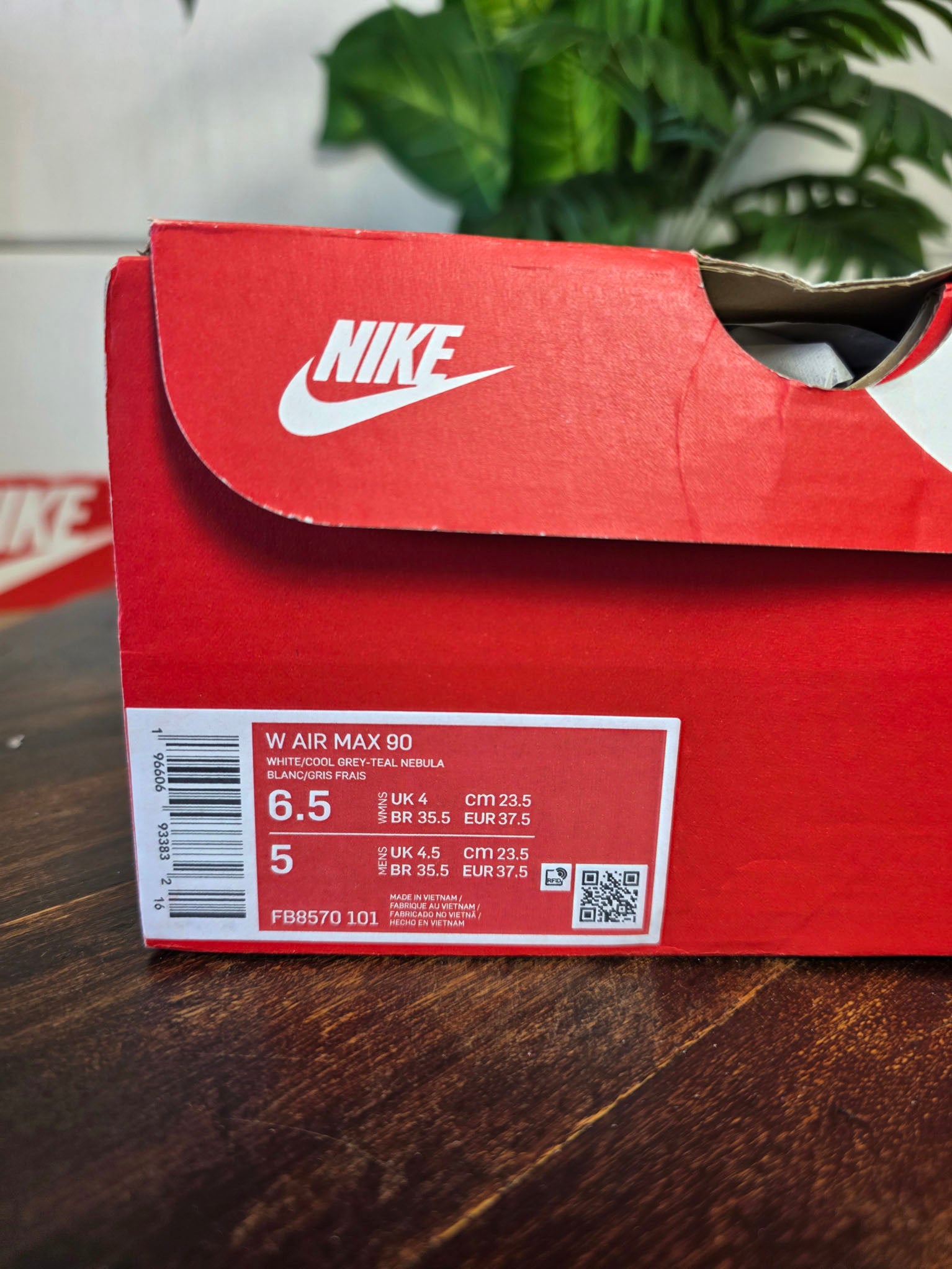 Nike Air Max 90 Teal Nebula maat 37,5