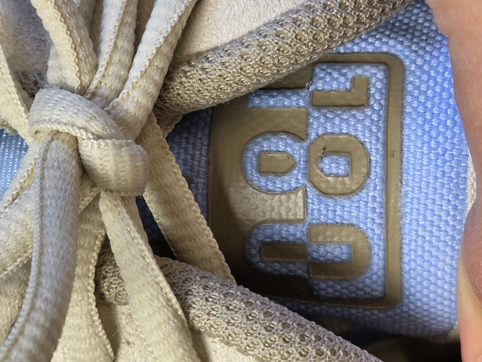 Nike Air Max 180 Light Khaki maat 44