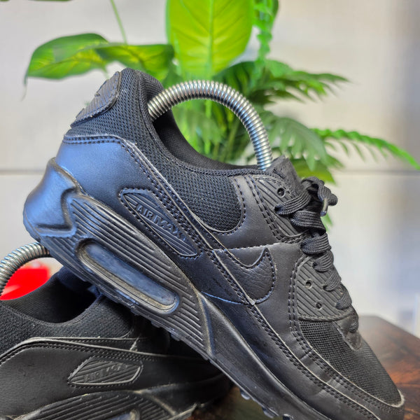 Nike Air Max 90 Triple Black maat 39