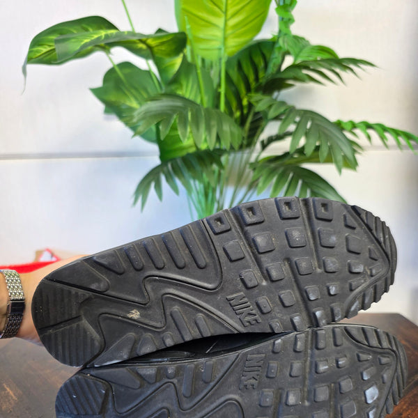 Nike Air Max 90 Triple Black maat 39