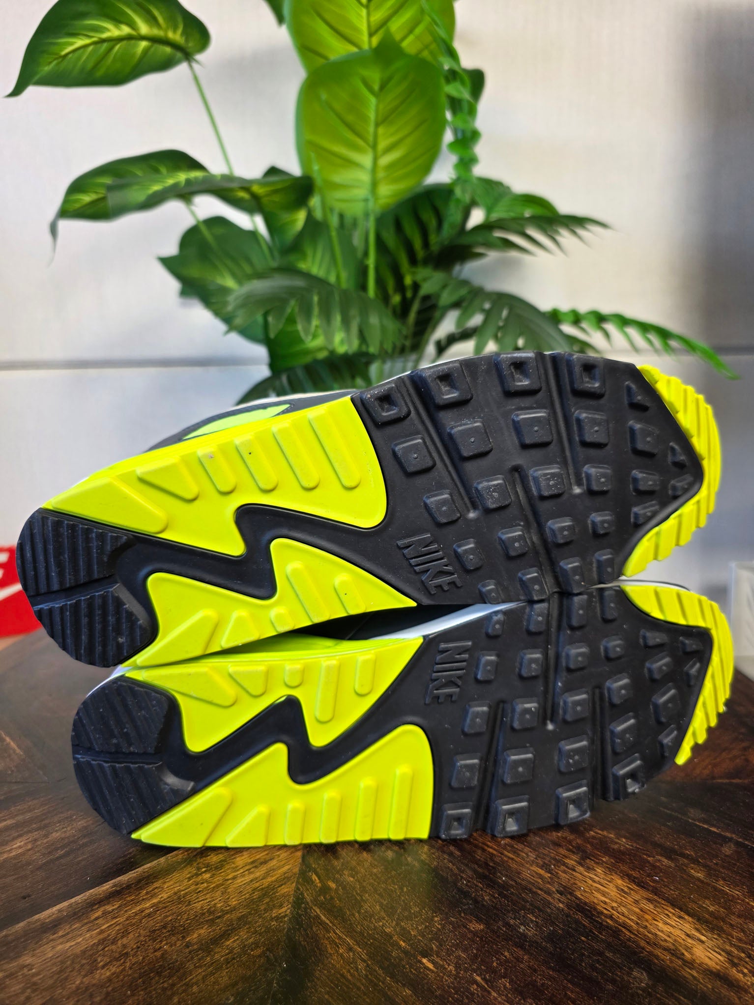 Nike Air Max 90 Cyber Khaki maat 47,5