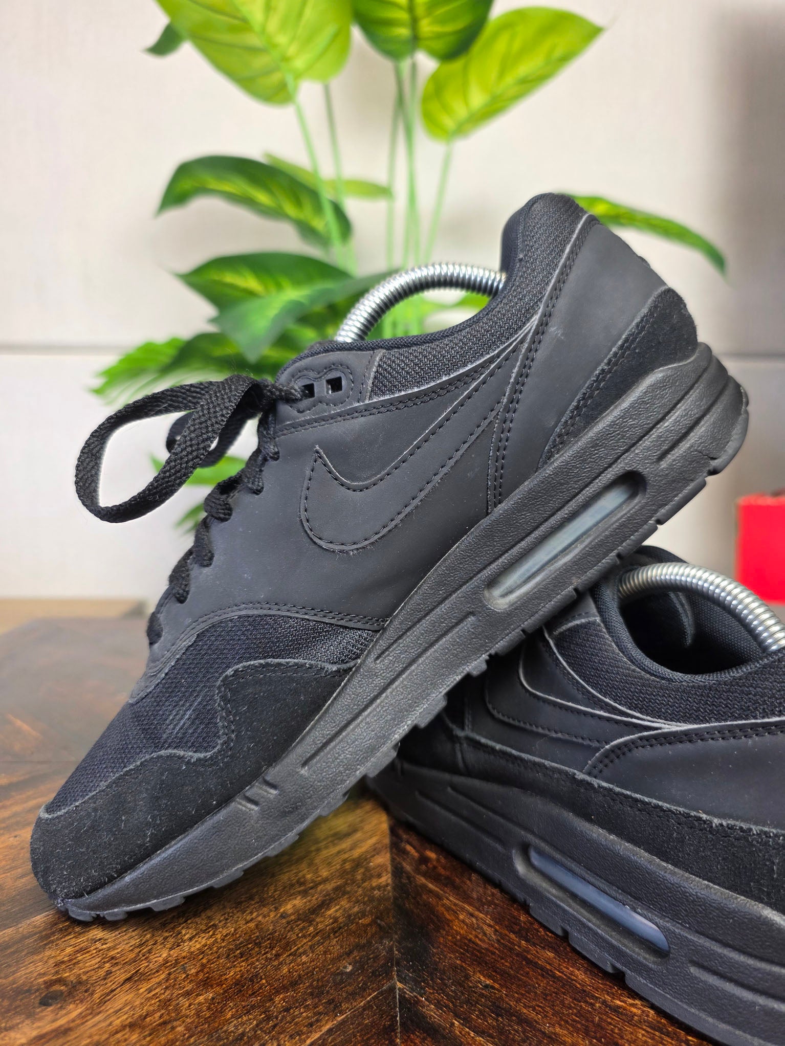 Nike Air Max 1 Triple Black maat 43
