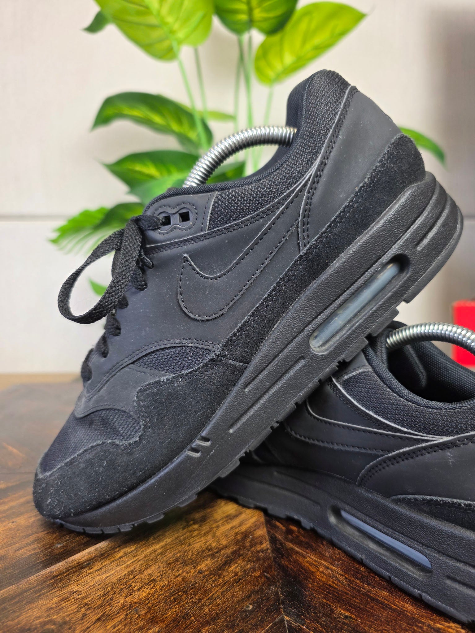Nike Air Max 1 Triple Black maat 43
