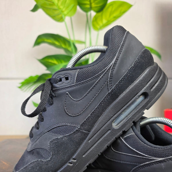 Nike Air Max 1 Triple Black maat 43