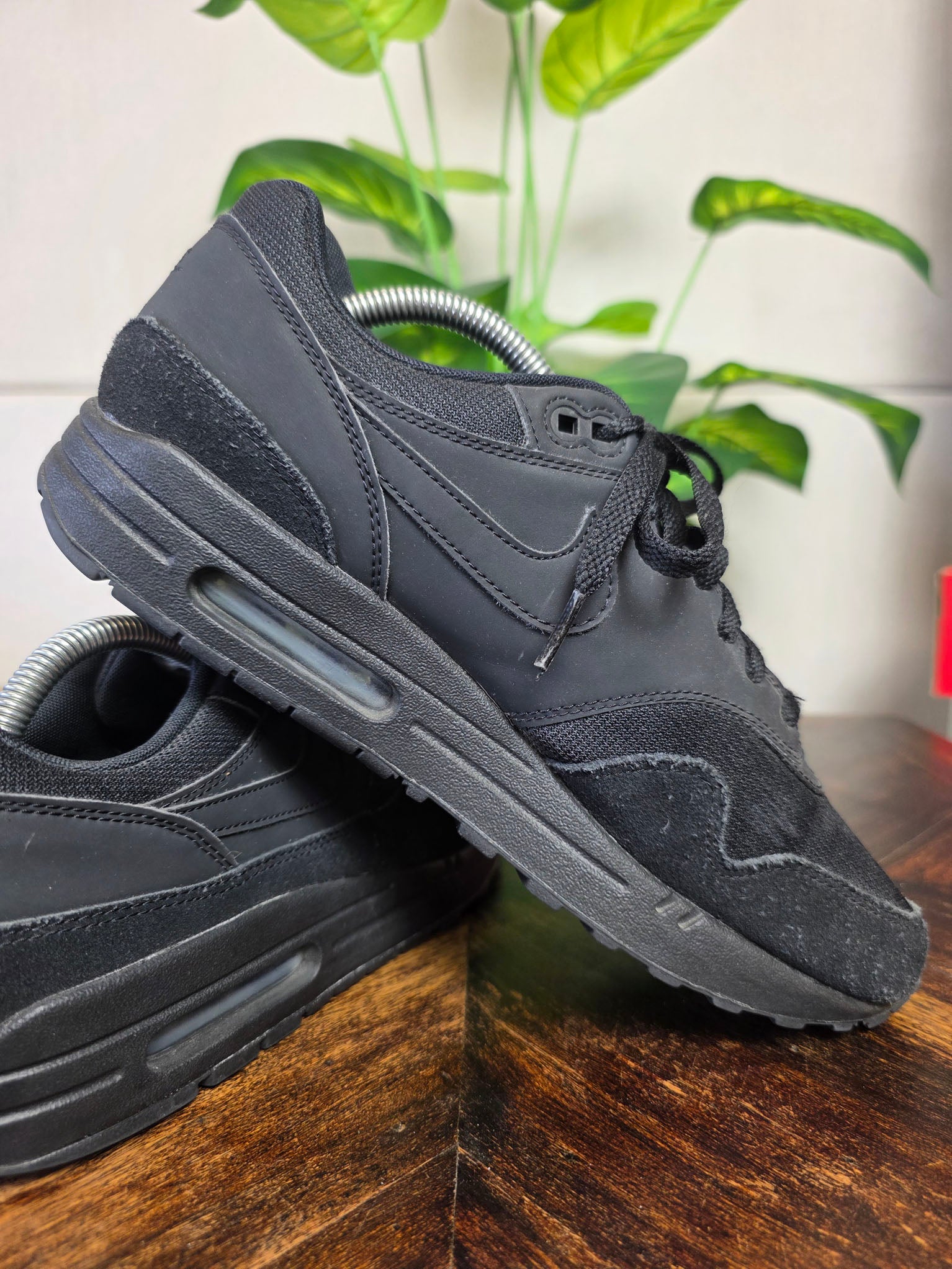 Nike Air Max 1 Triple Black maat 43