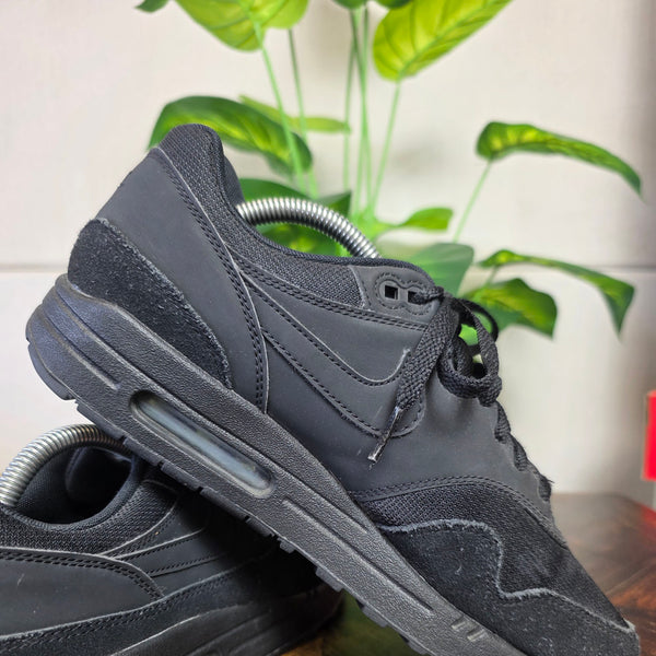 Nike Air Max 1 Triple Black maat 43