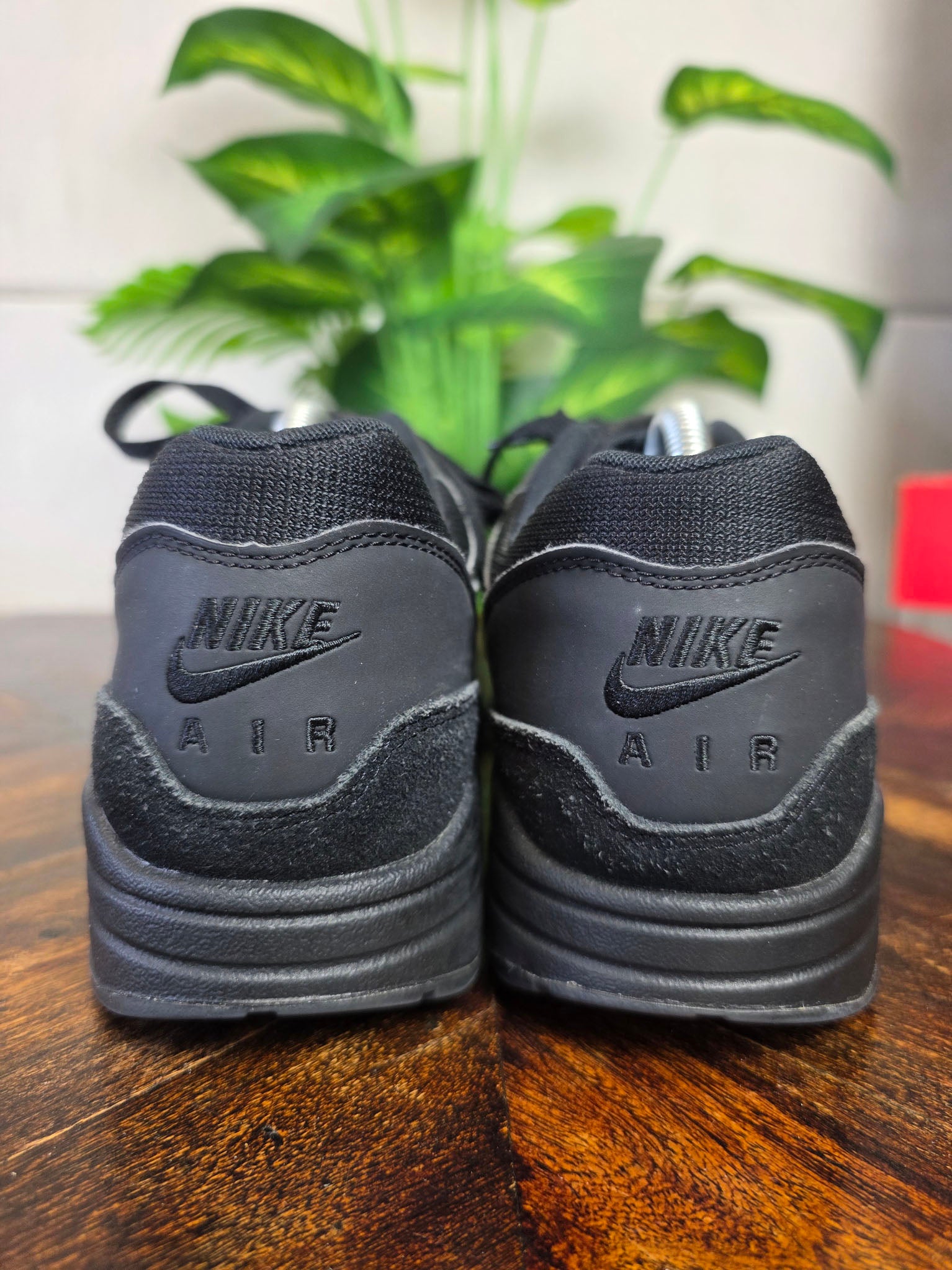 Nike Air Max 1 Triple Black maat 43