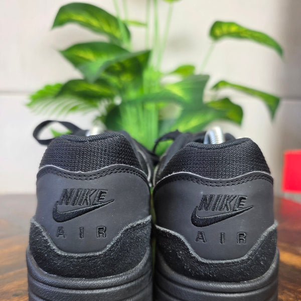 Nike Air Max 1 Triple Black maat 43