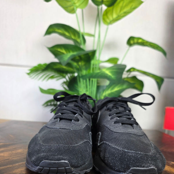 Nike Air Max 1 Triple Black maat 43
