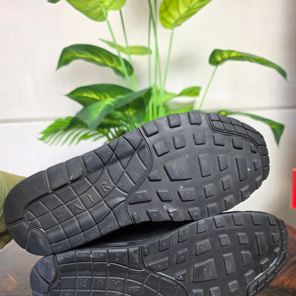 Nike Air Max 1 Triple Black maat 43