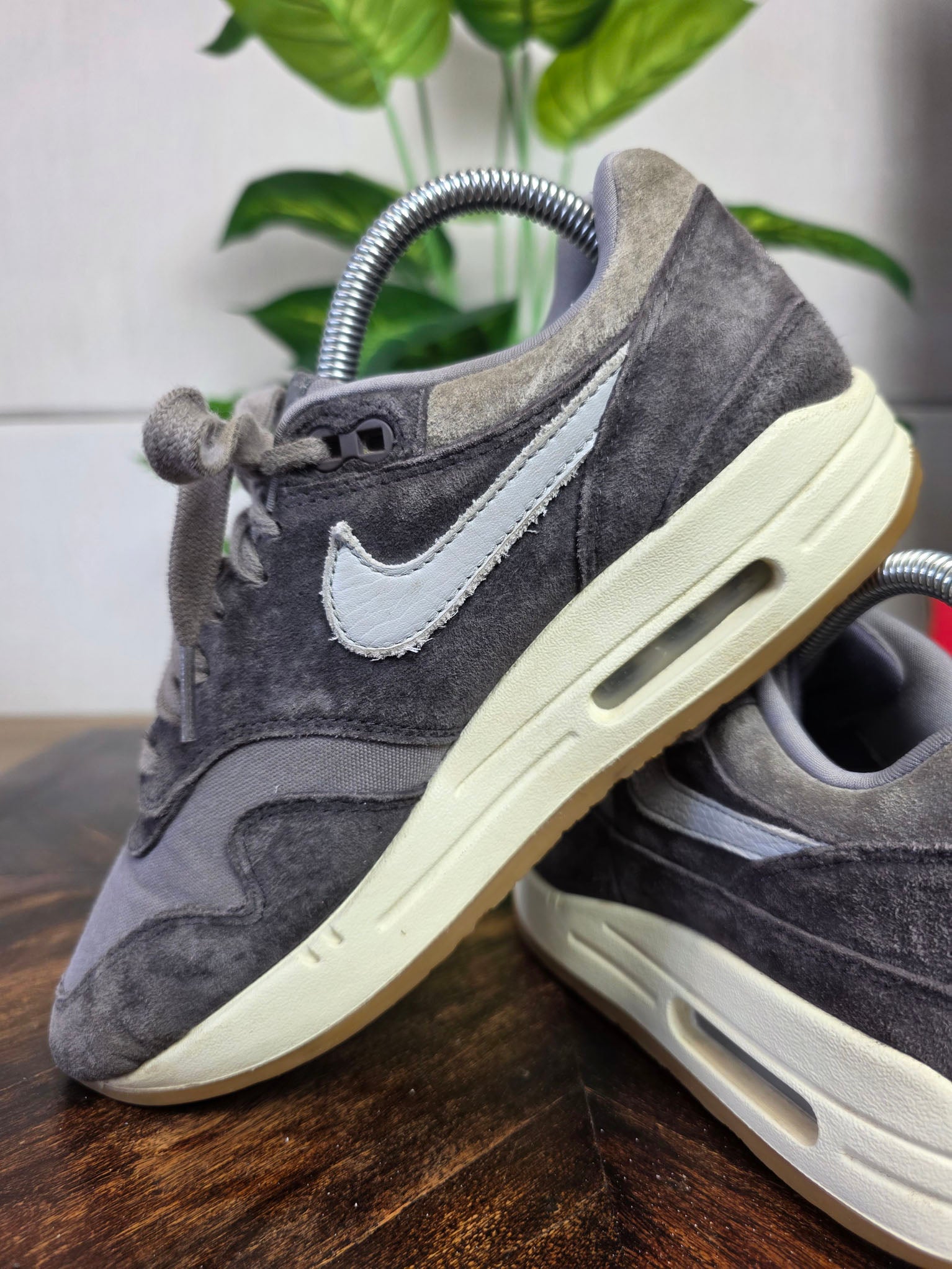 Nike Air Max 1 PRM Crepe Soft Grey maat 38