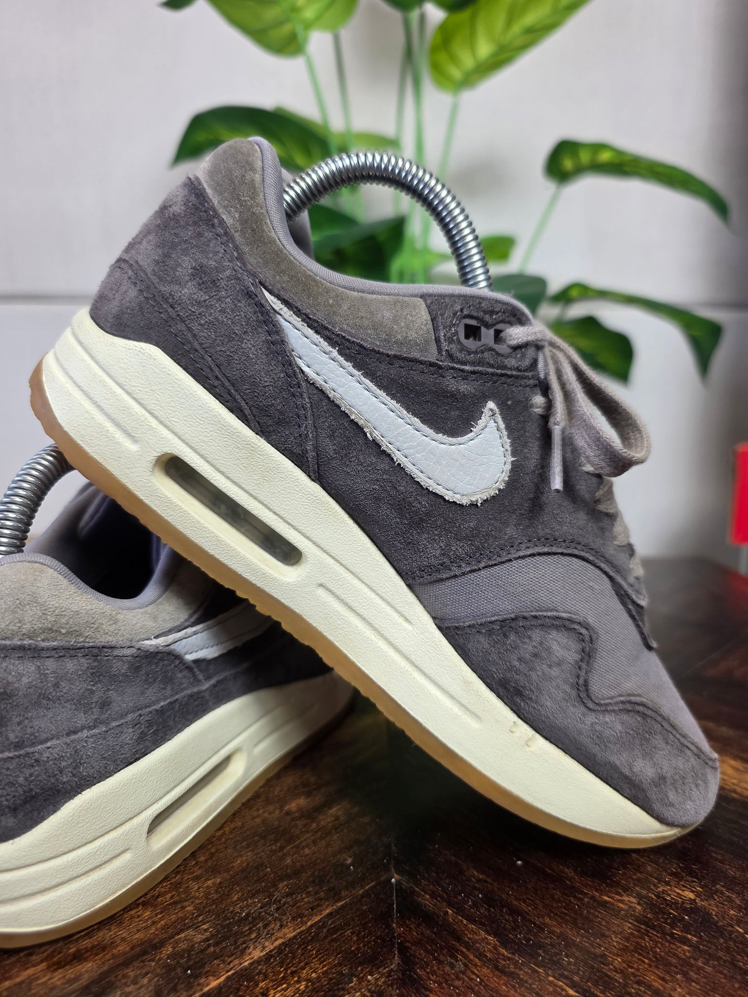 Nike Air Max 1 PRM Crepe Soft Grey maat 38