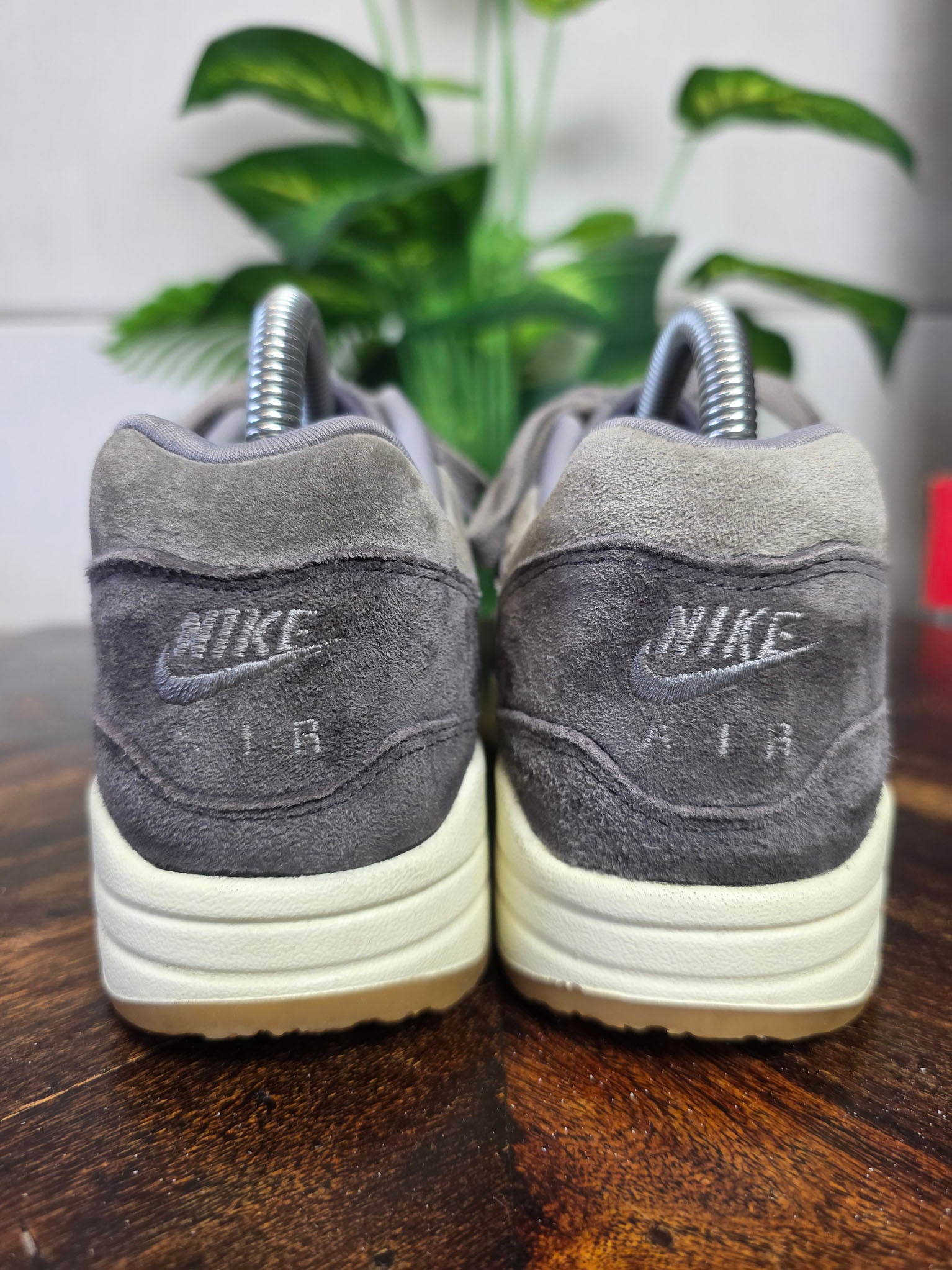 Nike Air Max 1 PRM Crepe Soft Grey maat 38