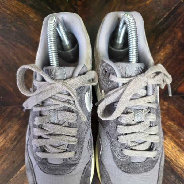 Nike Air Max 1 PRM Crepe Soft Grey maat 38