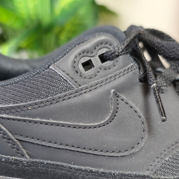 Nike Air Max 1 Triple Black maat 43