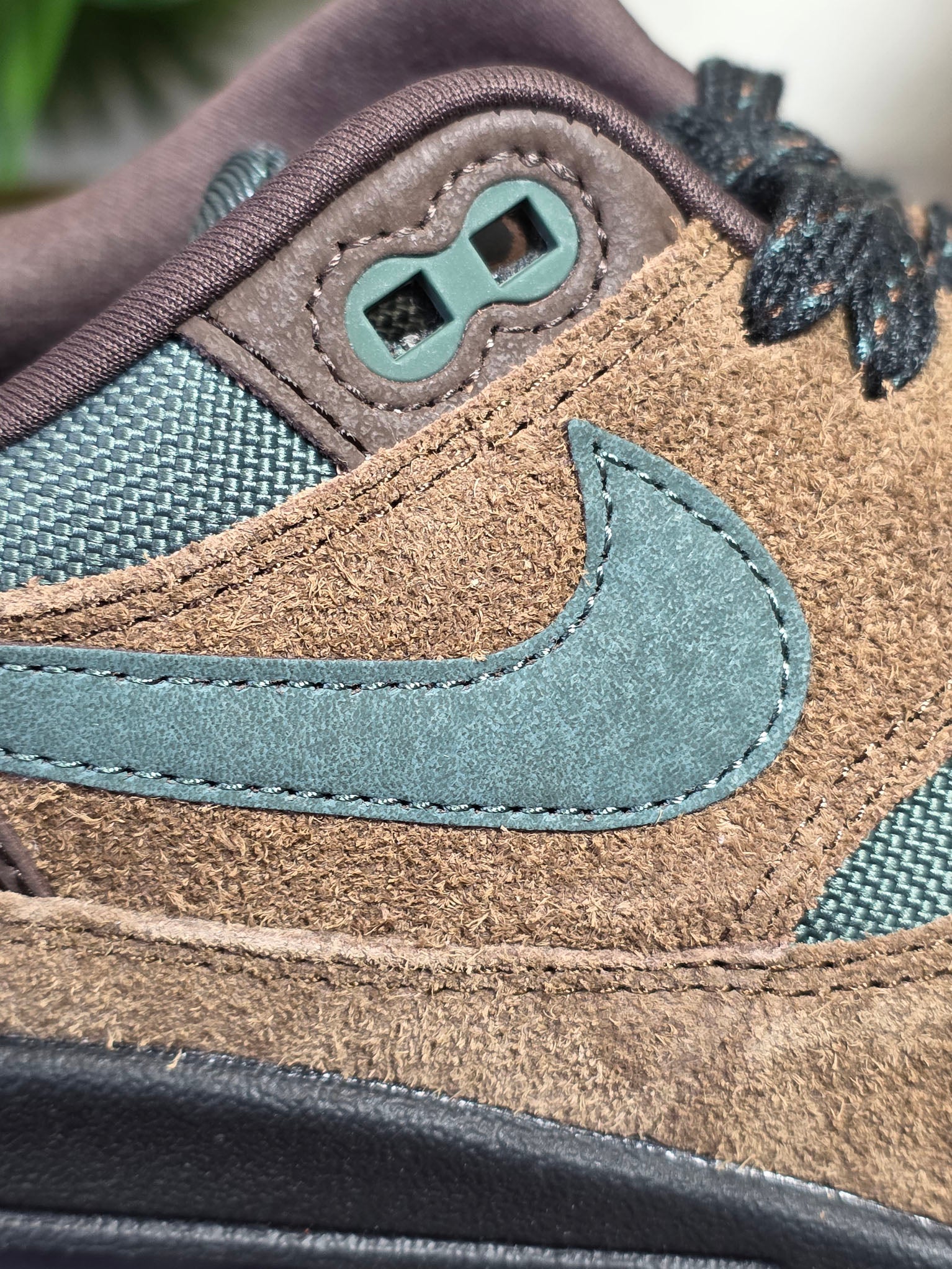 Nike Air Max 1 "Beef & Broccoli" maat 37,5