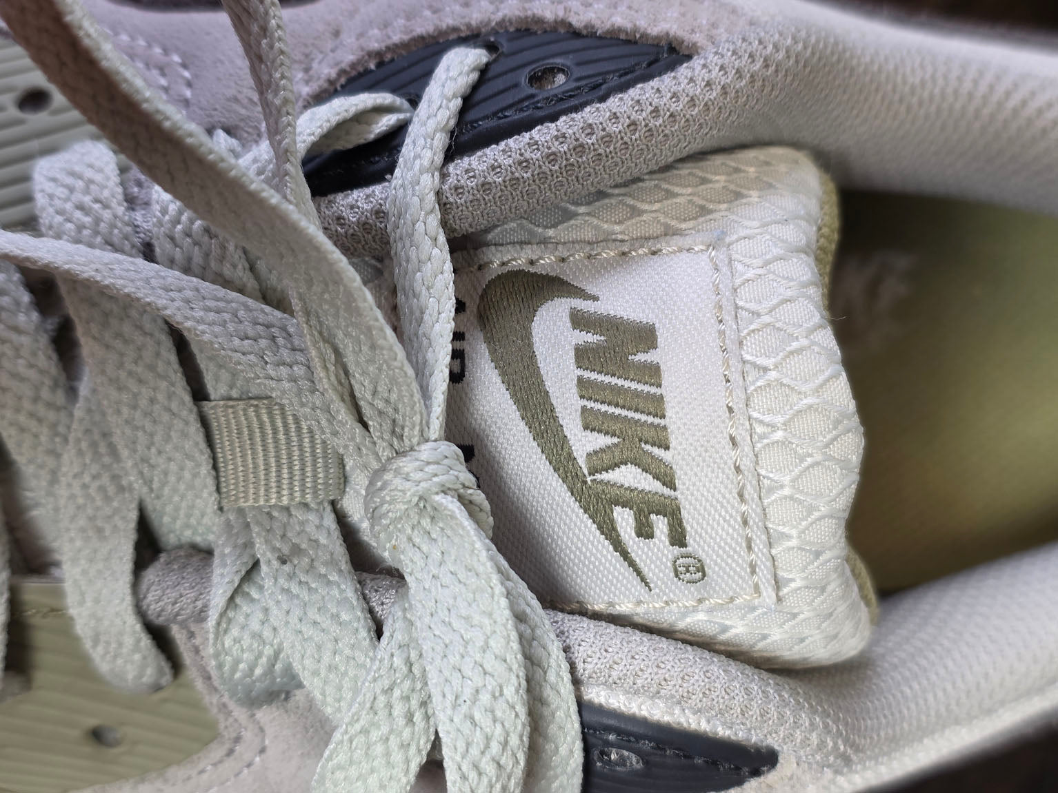 Nike Air Max 90 Cave Stone maat 42