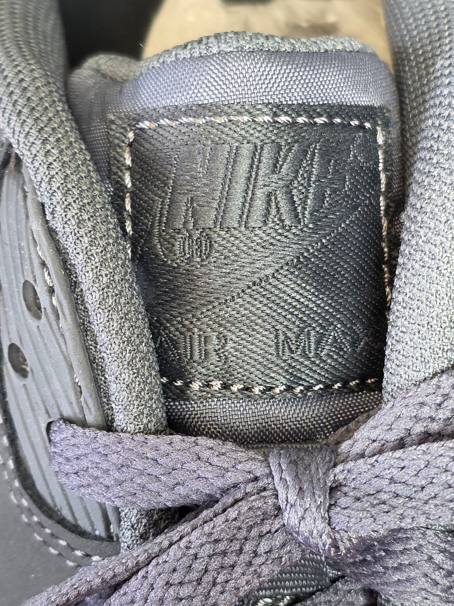 Nike Air Max 90 Dark Essential Grey maat 45