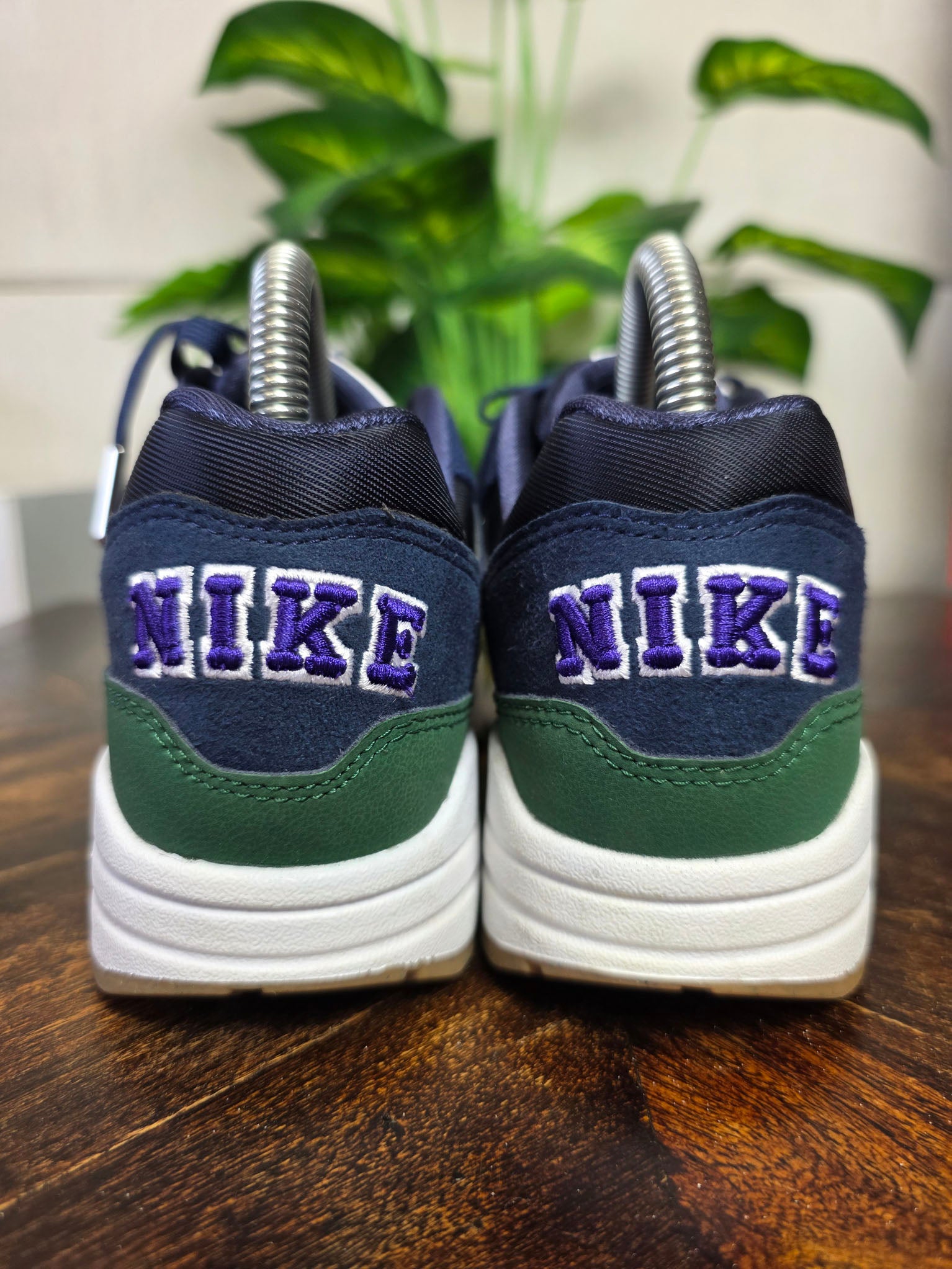 Nike Air Max 1 Gorge Green Obsidian maat 36,5