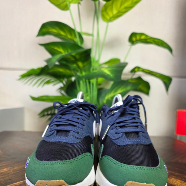Nike Air Max 1 Gorge Green Obsidian maat 36,5