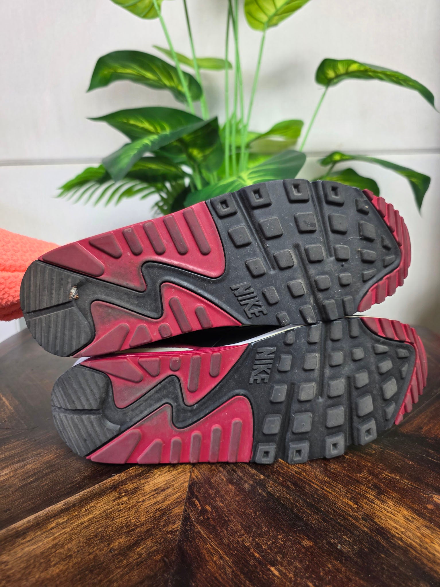 Nike Air Max 90 Recraft New Maroon maat 42